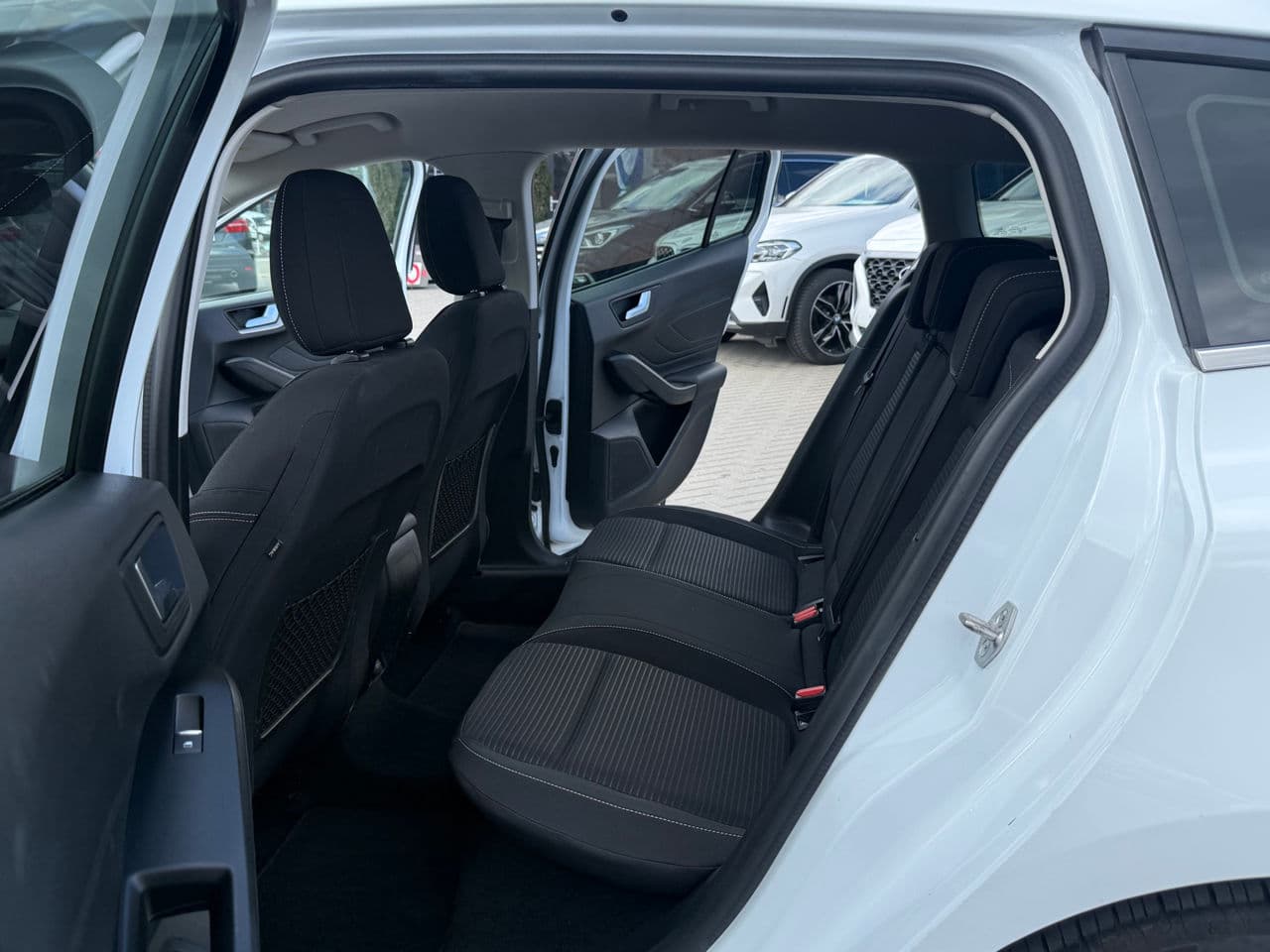 2018 Ford Focus — Miniatură 13