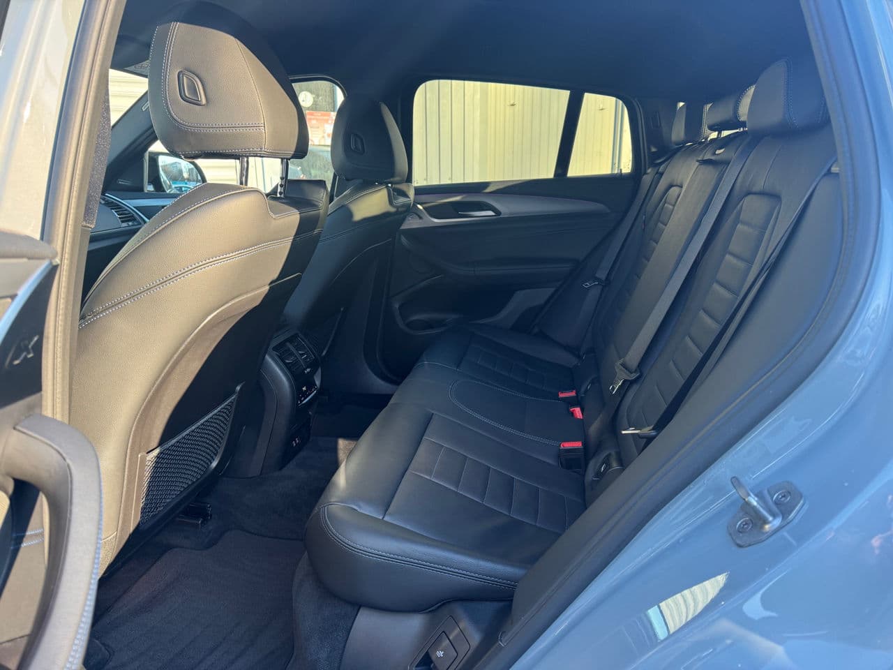 2021 BMW X4 M4.0i — Miniatură 6