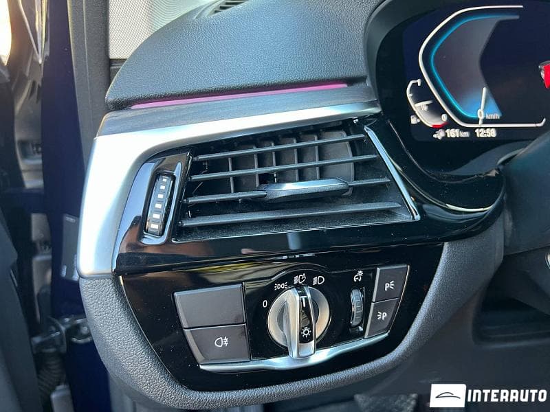2021 BMW 545e — Miniatură 15