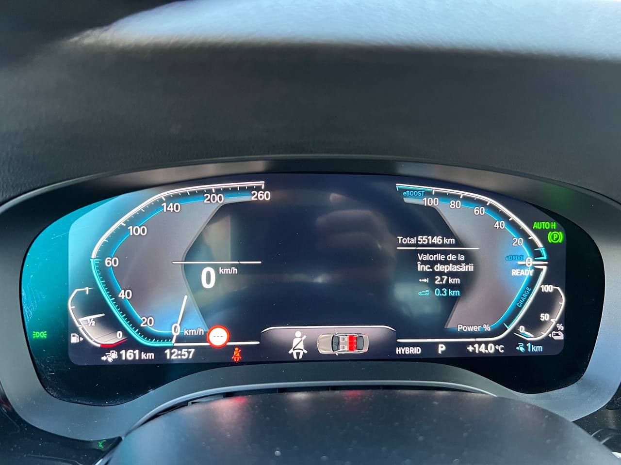 2021 BMW 545e — Miniatură 9
