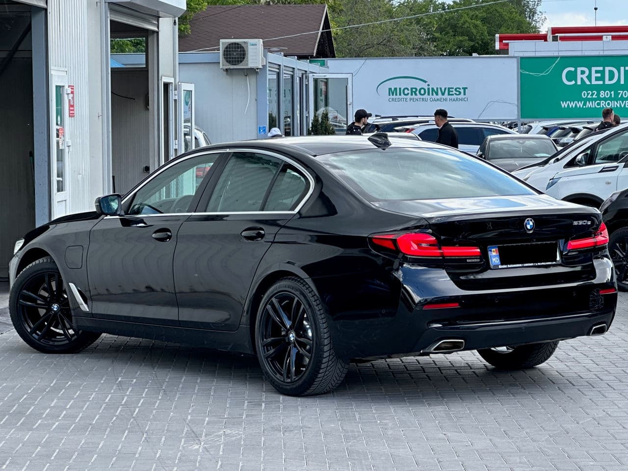 2021 BMW 530e — Miniatură 3