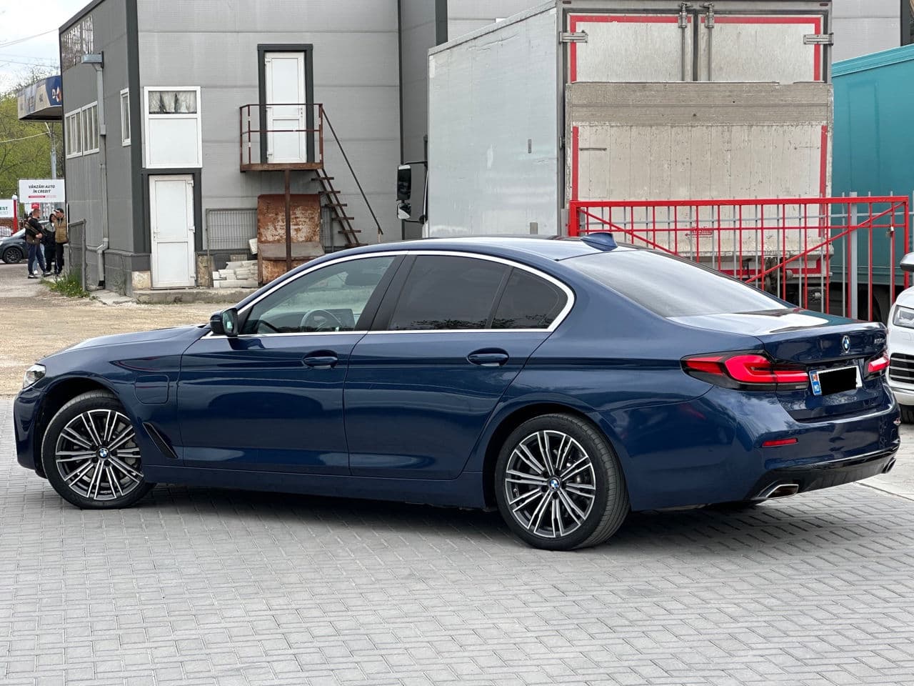 BMW 530e 2020 — Миниатюра 4