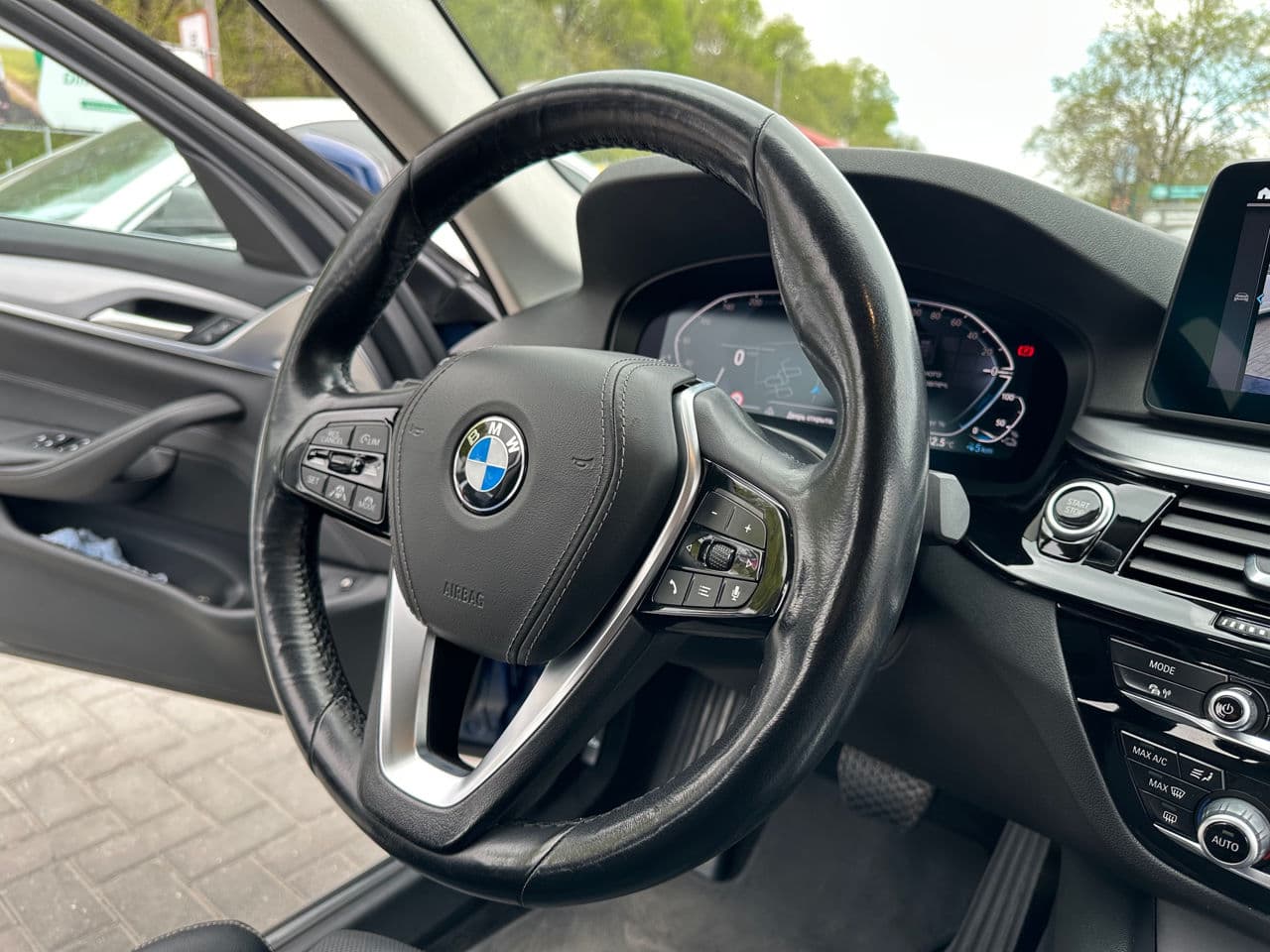 BMW 530e 2020 — Миниатюра 7
