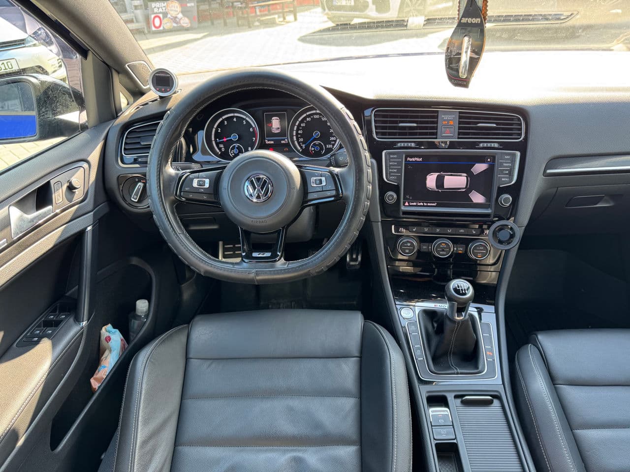 2017 Volkswagen Golf R — Miniatură 13