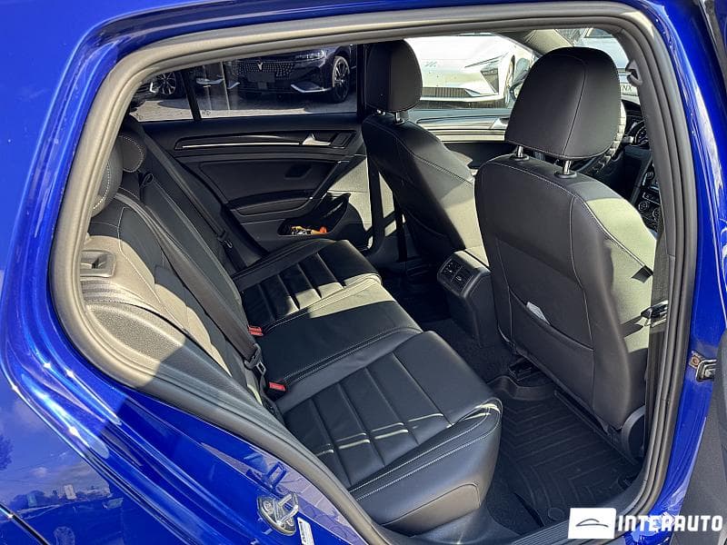 2017 Volkswagen Golf R — Miniatură 23