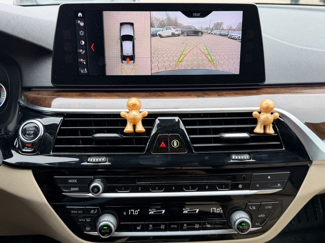 2017 BMW 530 — Miniatură 15