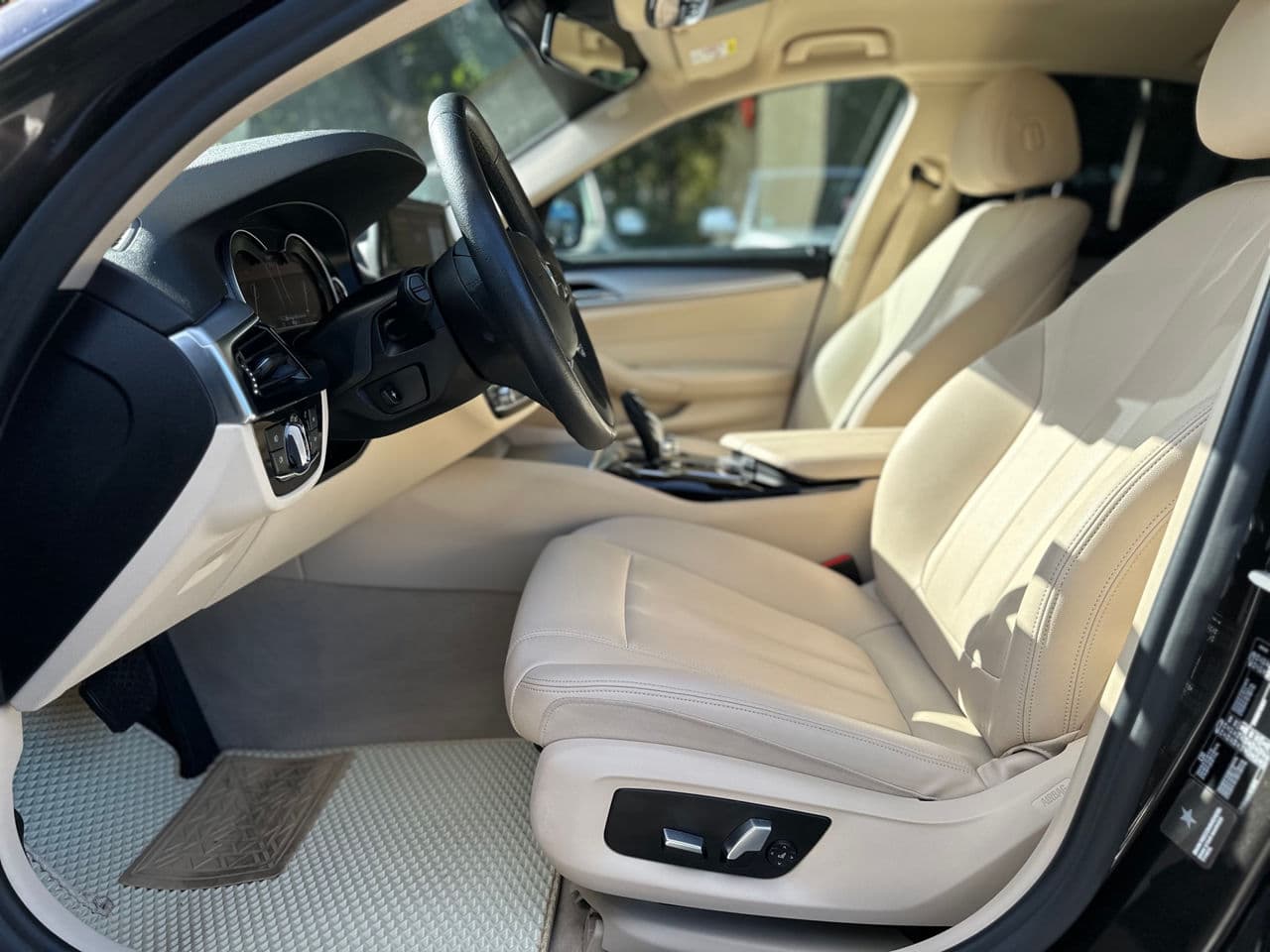 2018 BMW 520 — Miniatură 6