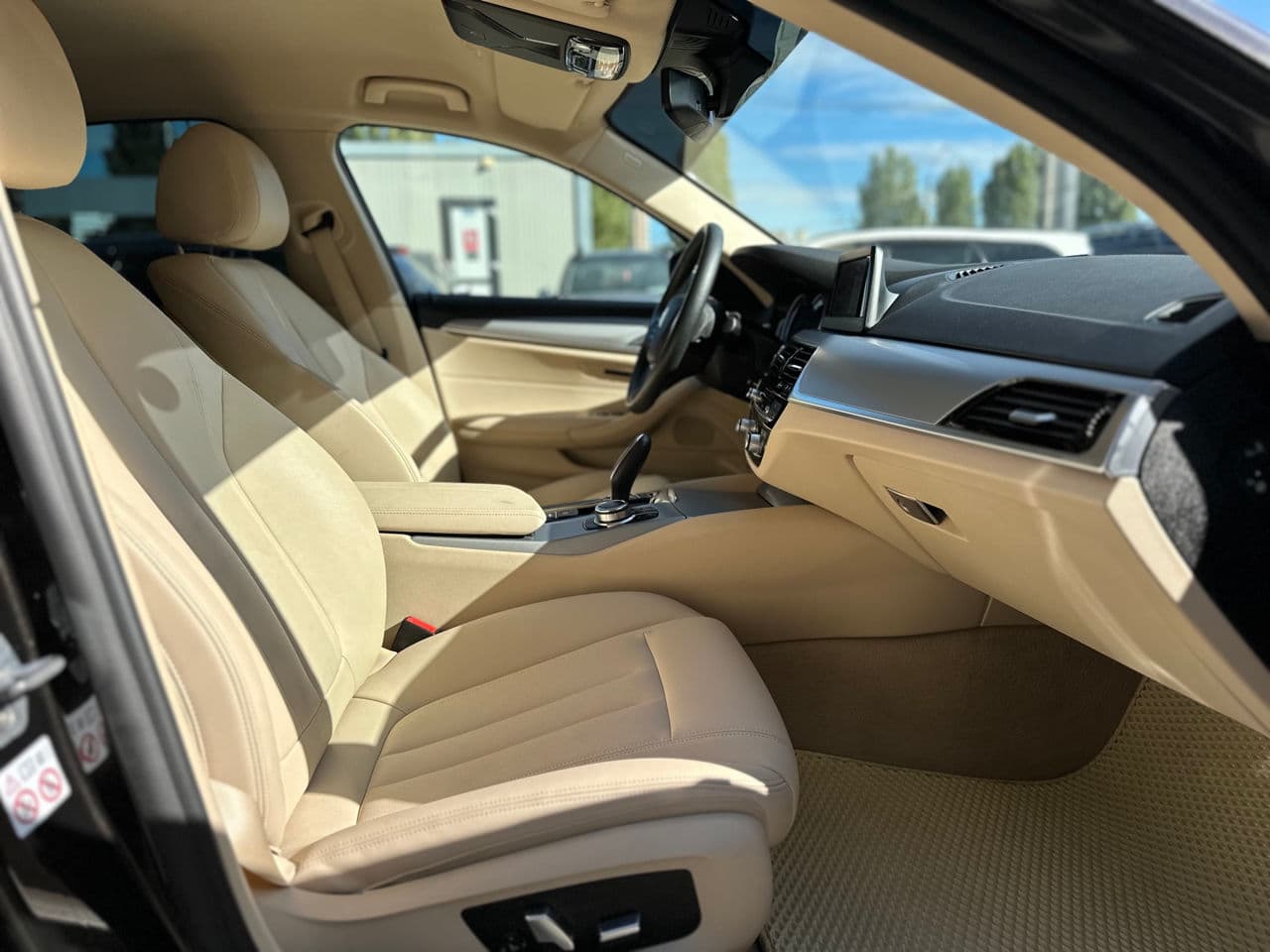 2018 BMW 520 — Miniatură 17