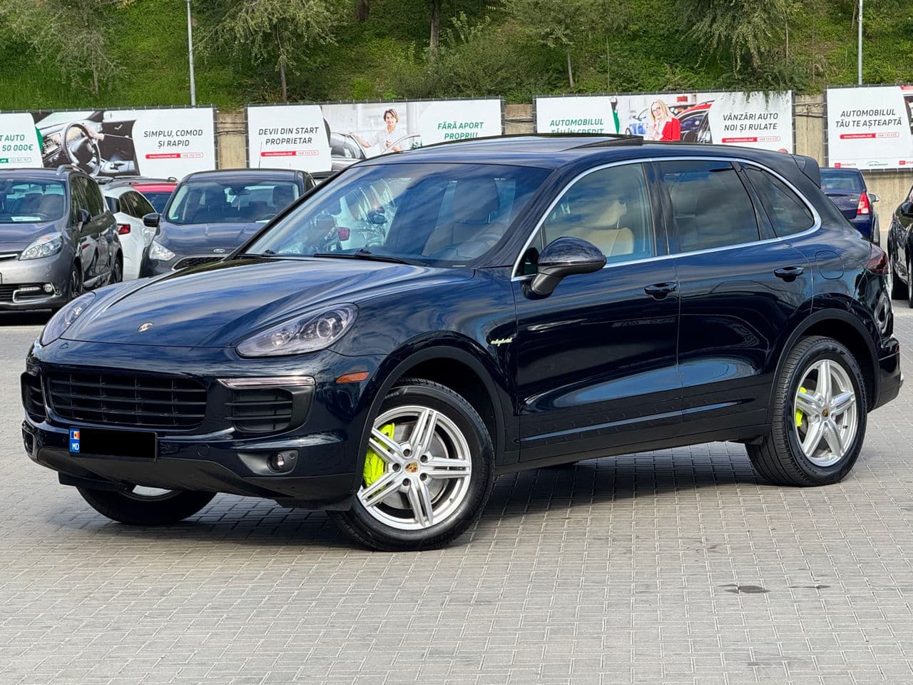 2014 Porsche Cayenne S Hybrid — Miniatură 2