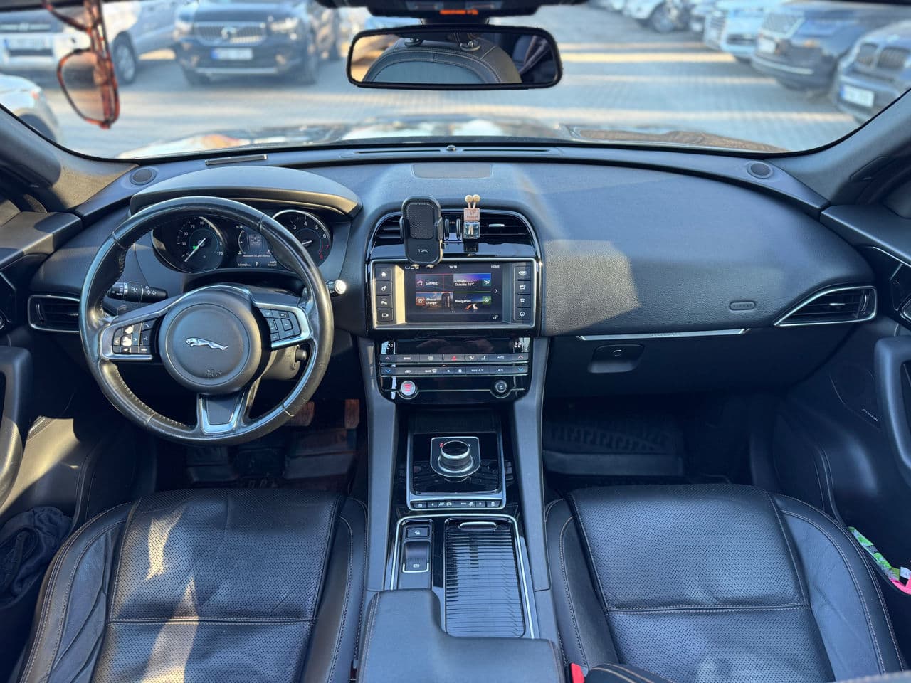 2017 Jaguar F-Pace — Miniatură 10