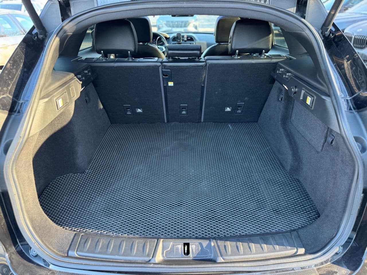 2017 Jaguar F-Pace — Miniatură 20