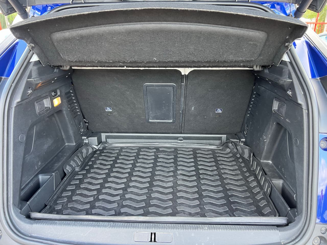 2018 Peugeot 3008 — Miniatură 20