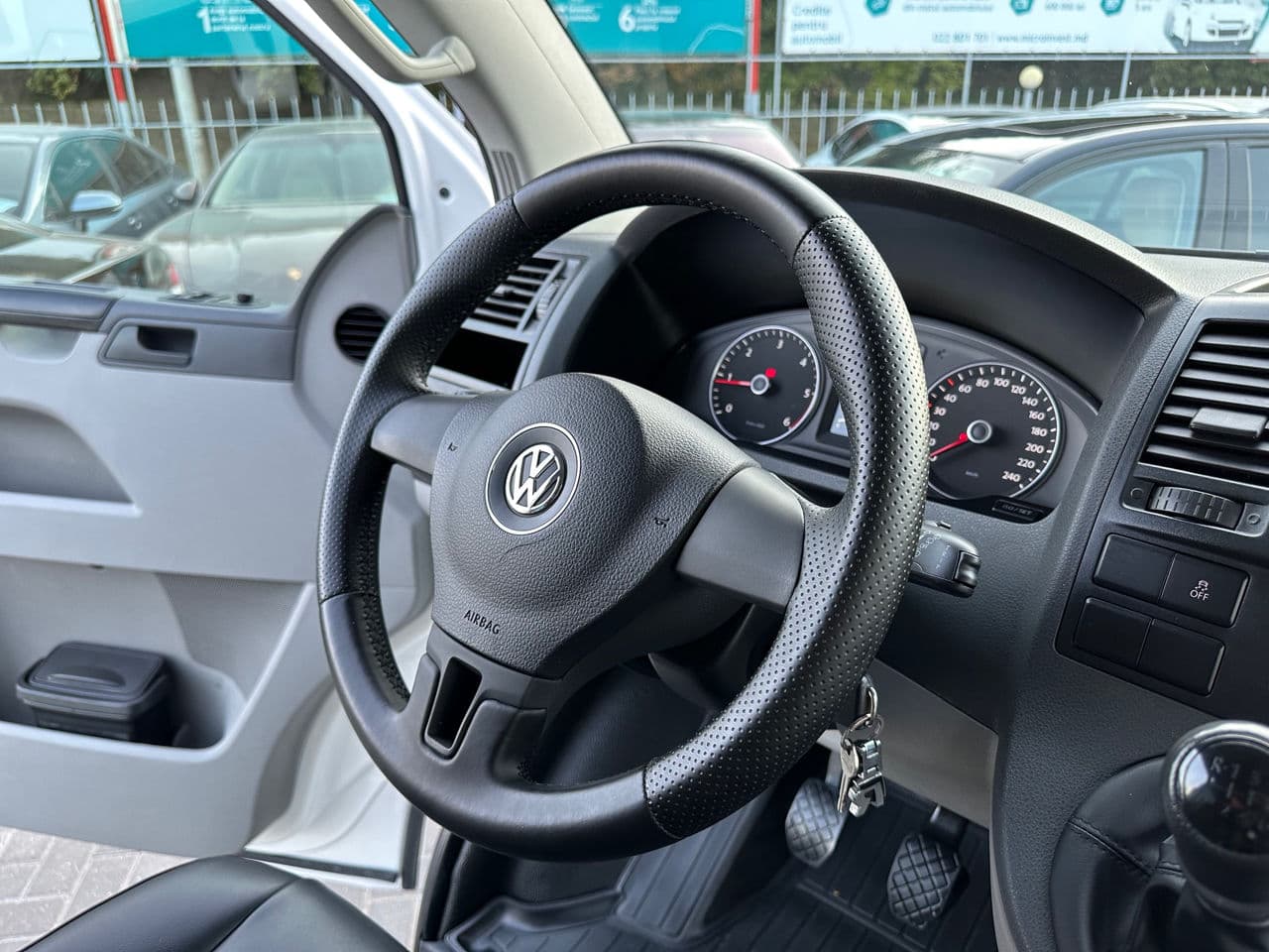 2014 Volkswagen Transporter — Miniatură 11