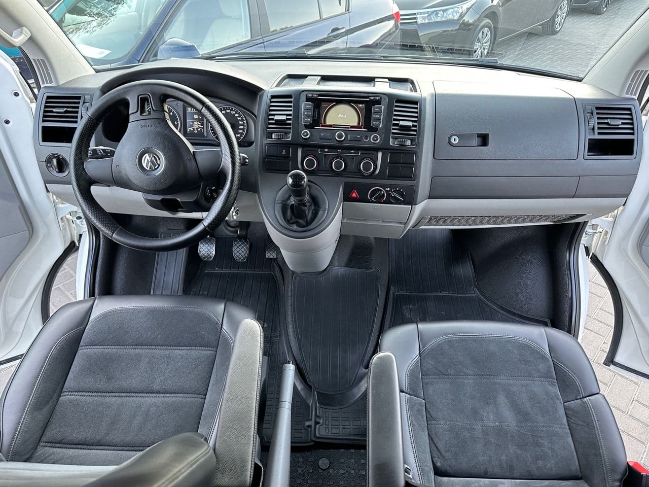 2014 Volkswagen Transporter — Miniatură 9