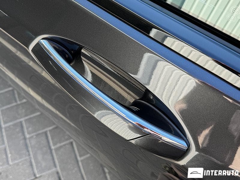 2017 BMW 750 — Miniatură 29