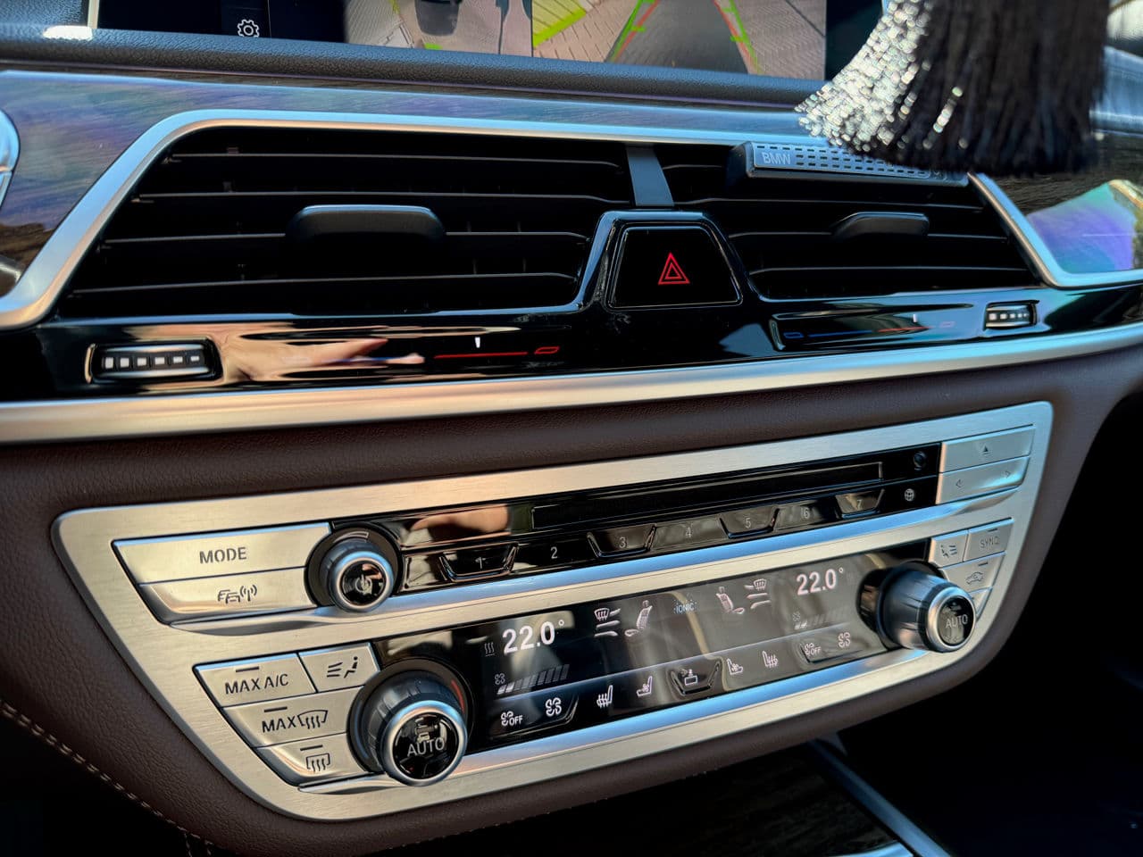 2017 BMW 750 — Miniatură 10