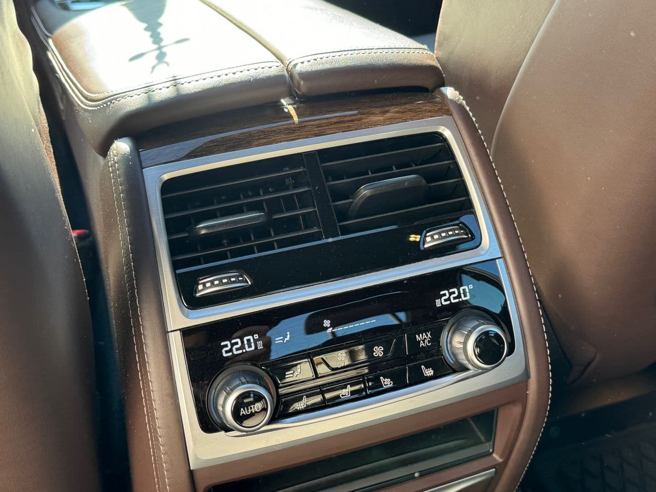 2017 BMW 750 — Miniatură 23