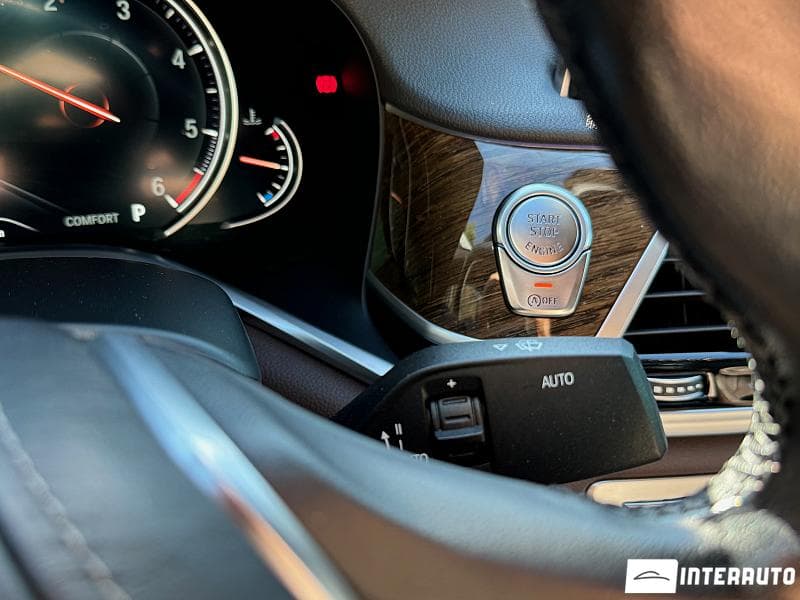 2017 BMW 750 — Miniatură 16