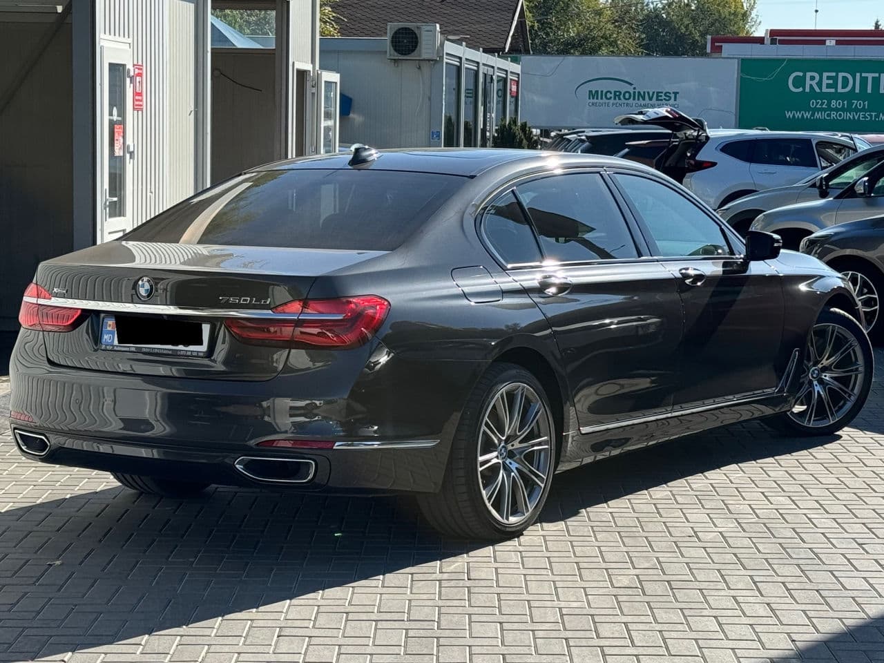 2017 BMW 750 — Miniatură 4