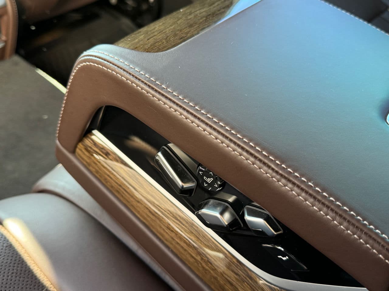 2017 BMW 750 — Miniatură 22
