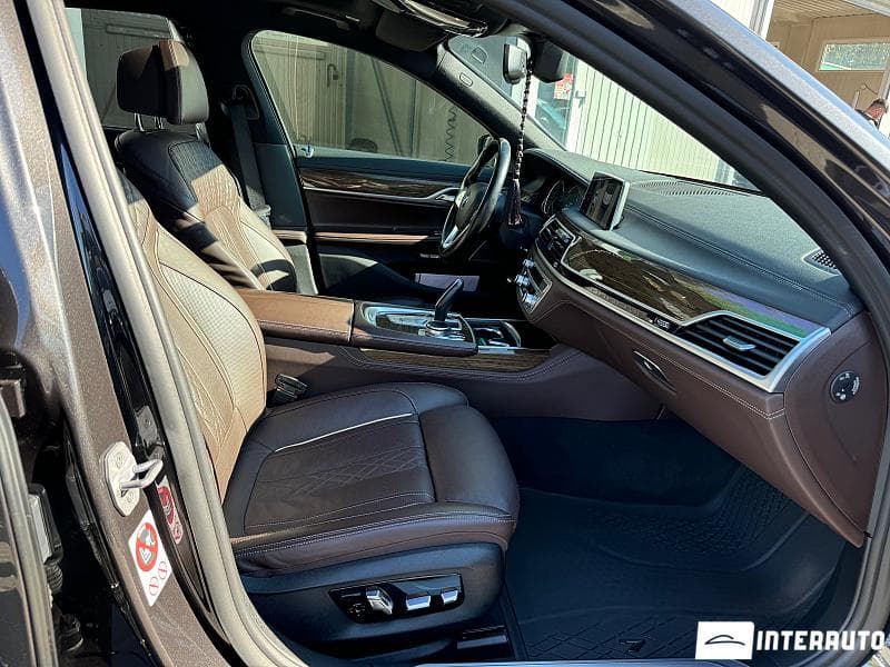 2017 BMW 750 — Miniatură 5