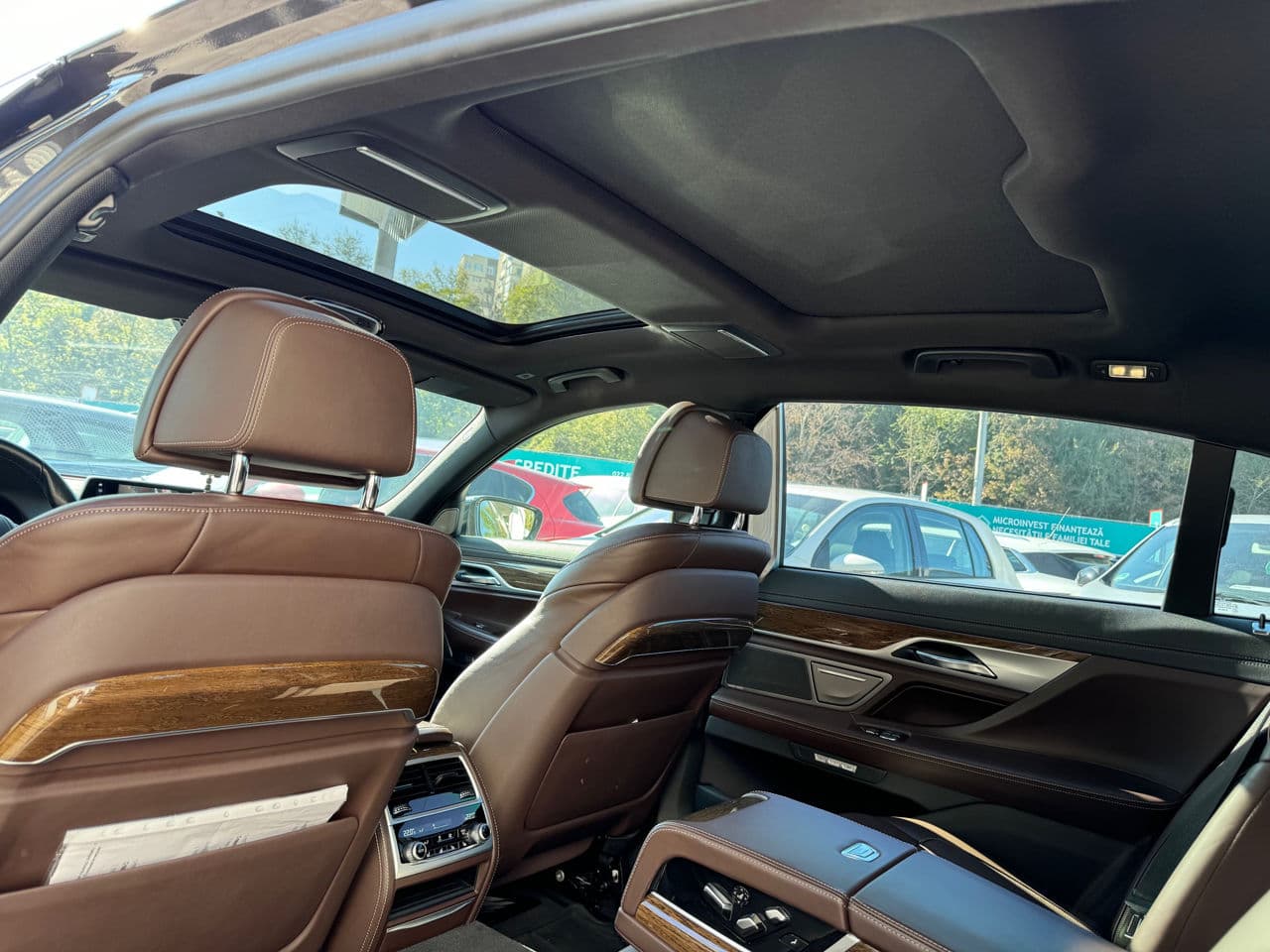 2017 BMW 750 — Miniatură 25