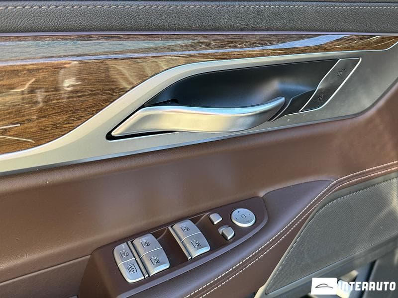 2017 BMW 750 — Miniatură 17