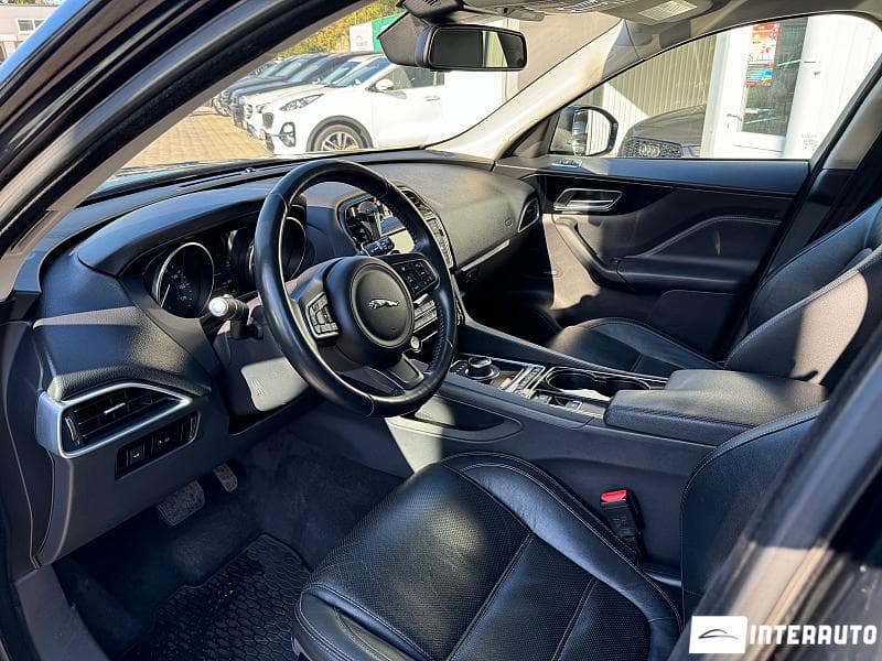2016 Jaguar F-Pace — Miniatură 6