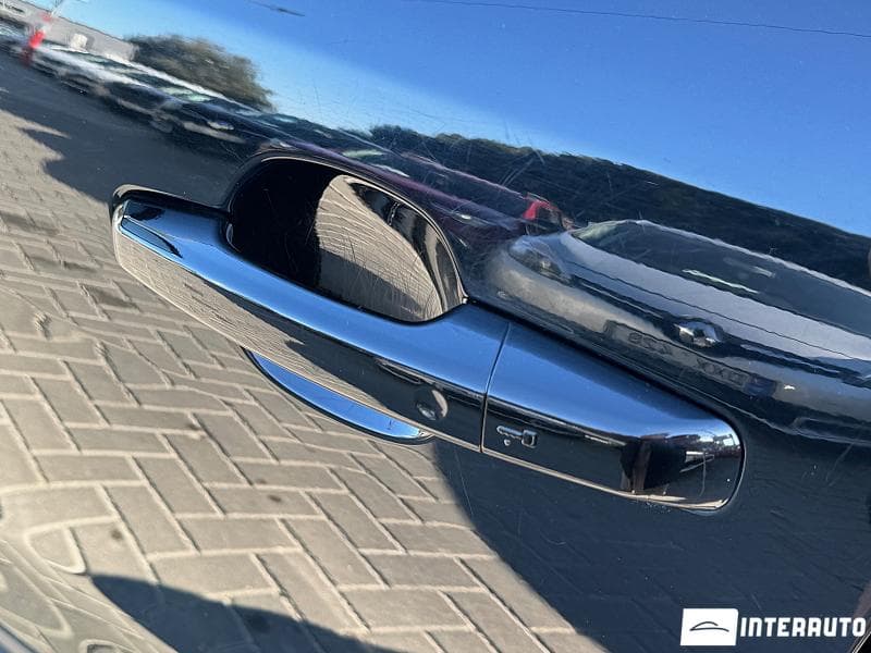 2016 Jaguar F-Pace — Miniatură 25