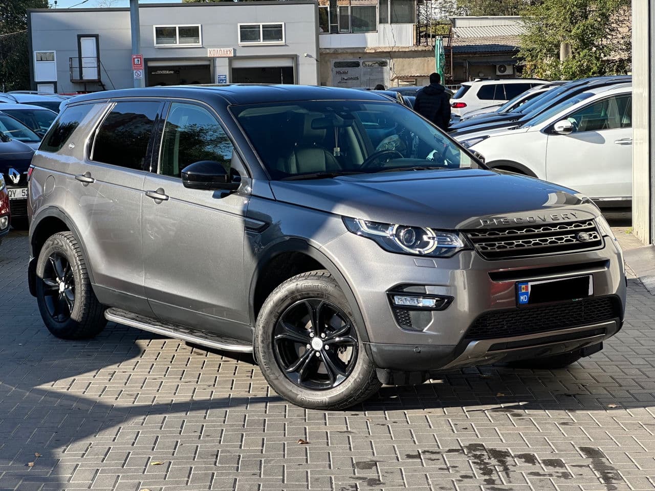 2016 Land Rover Discovery Sport — Miniatură 2
