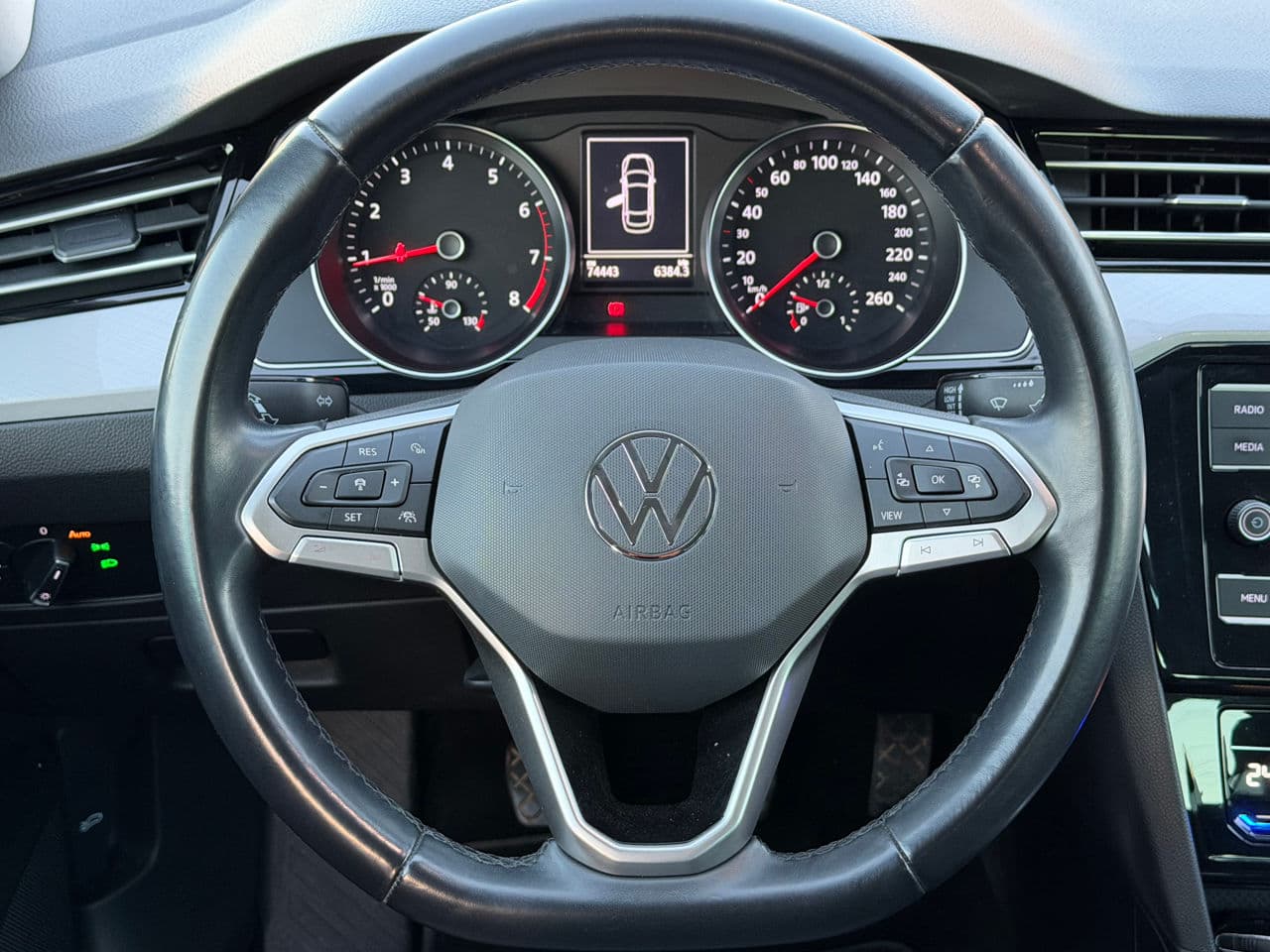 2020 Volkswagen Passat — Miniatură 9