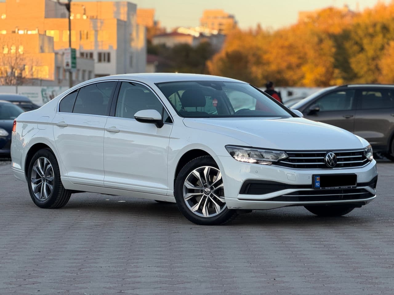 2020 Volkswagen Passat — Miniatură 4