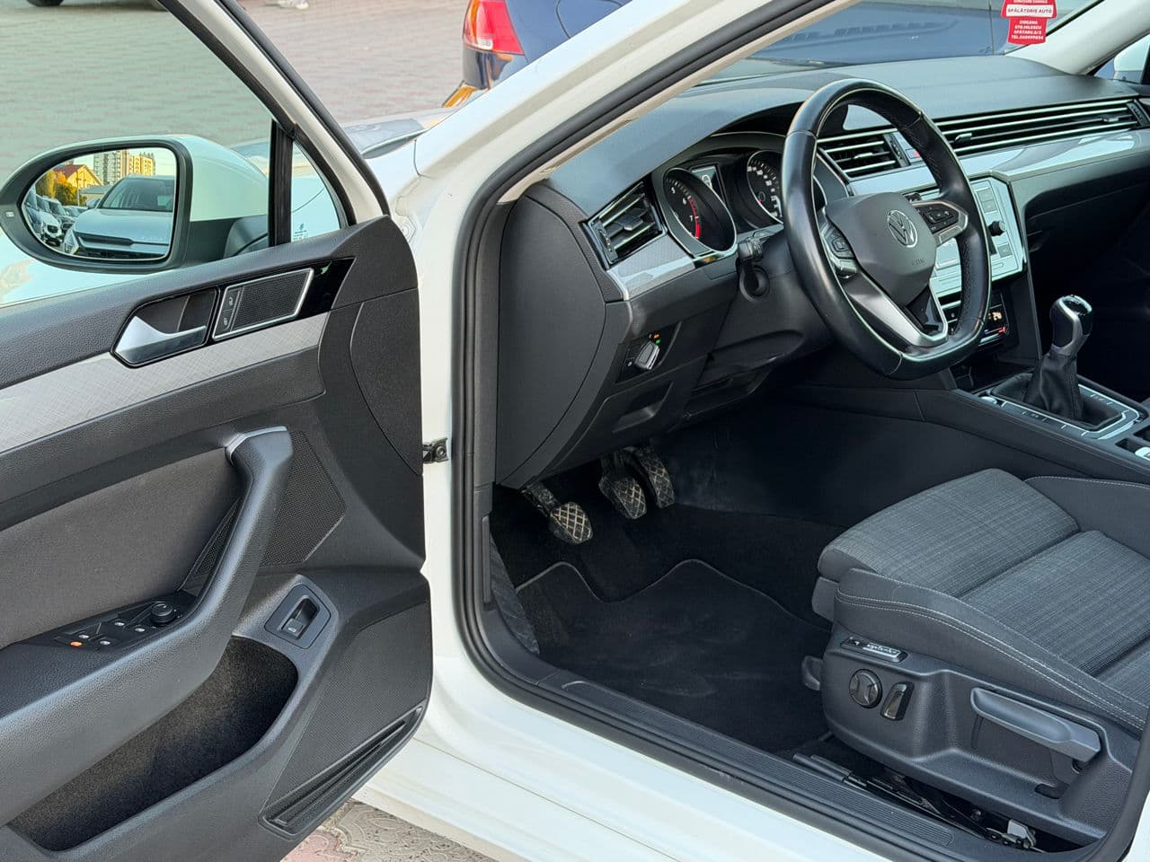 2020 Volkswagen Passat — Miniatură 5