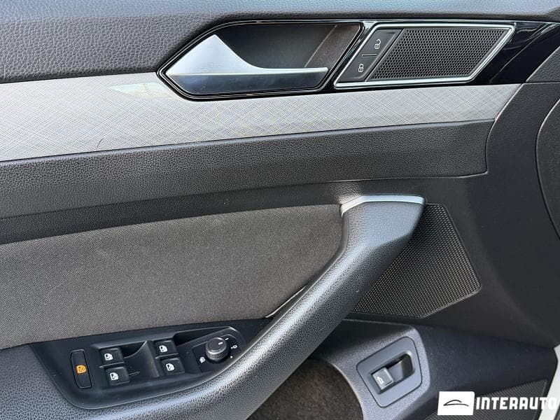 2020 Volkswagen Passat — Miniatură 6