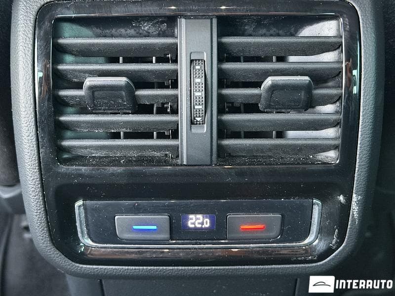 2020 Volkswagen Passat — Miniatură 18