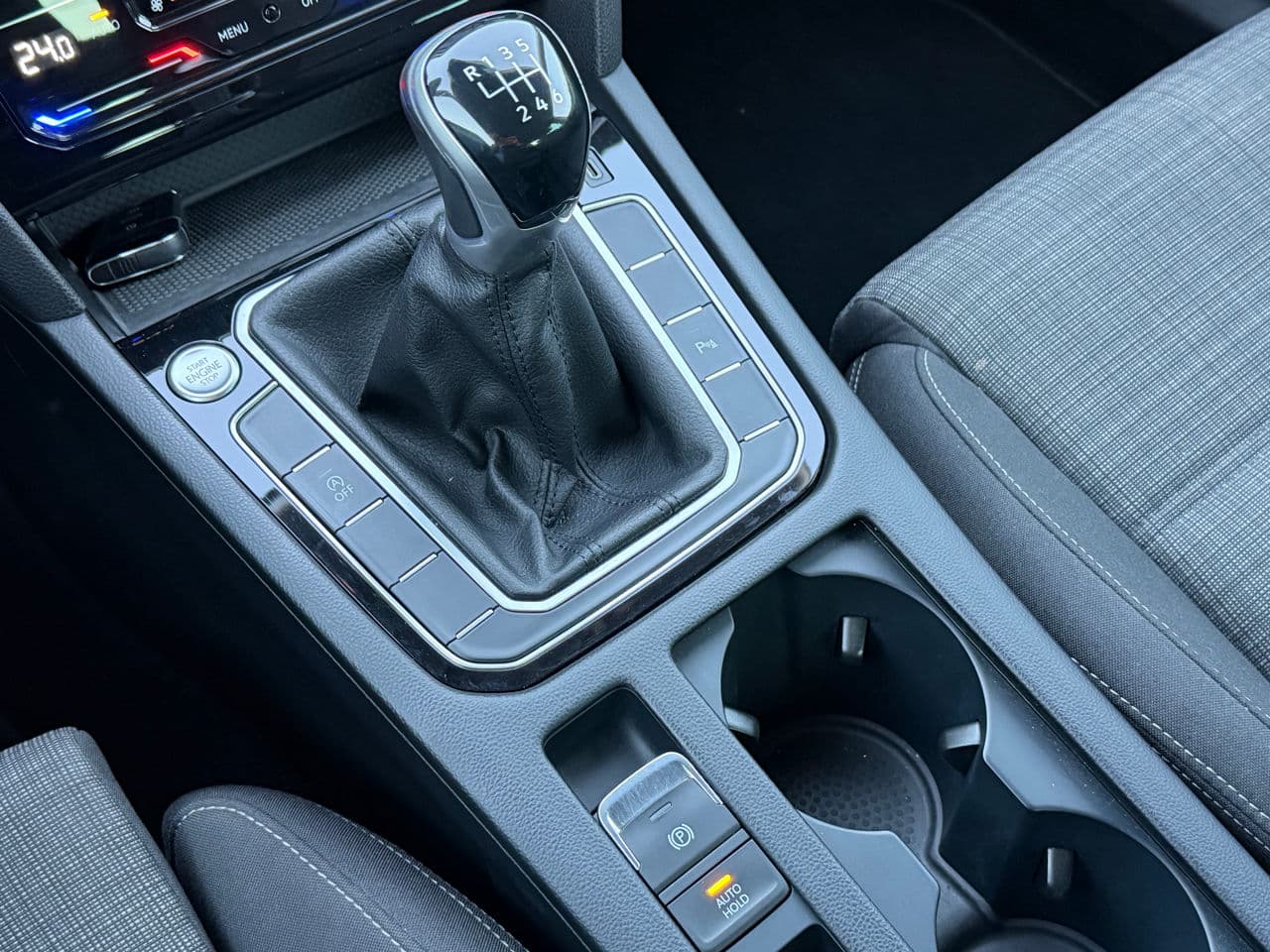 2020 Volkswagen Passat — Miniatură 15