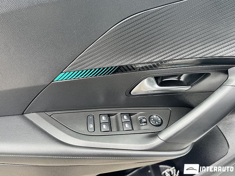 Peugeot 2008 2021 — Миниатюра 16
