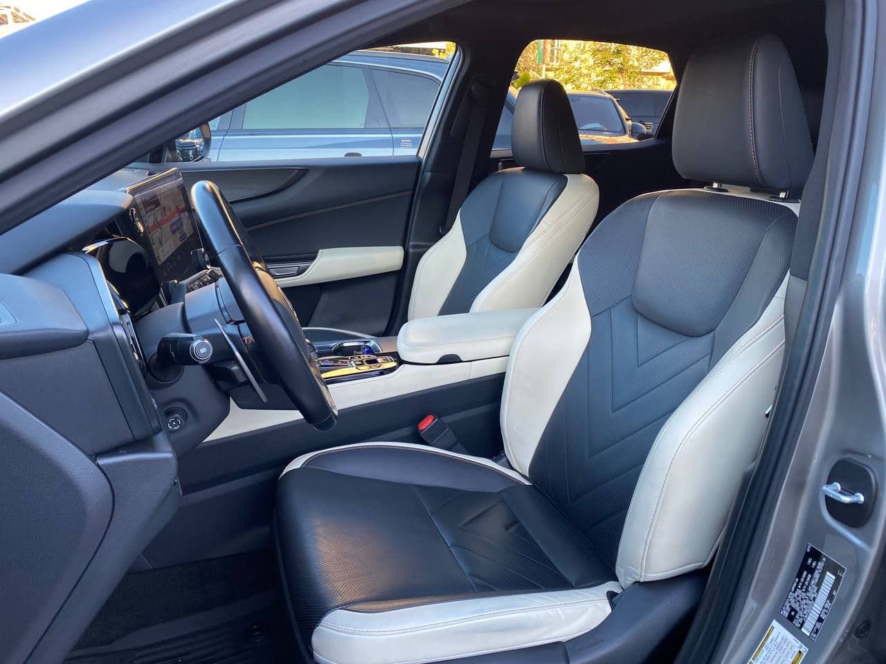 Lexus NX 450H+ 2022 — Миниатюра 9