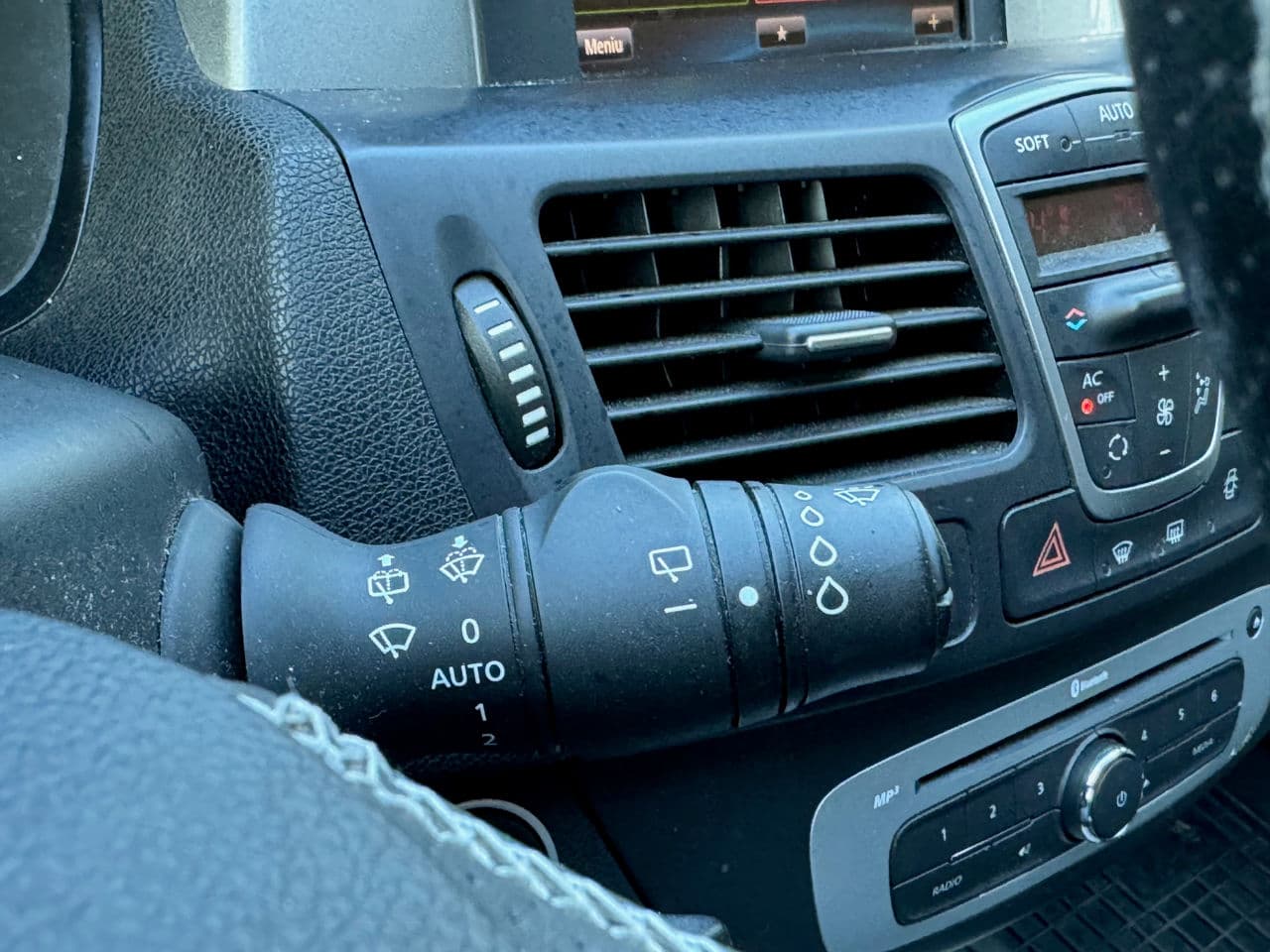 2014 Renault Laguna — Miniatură 16