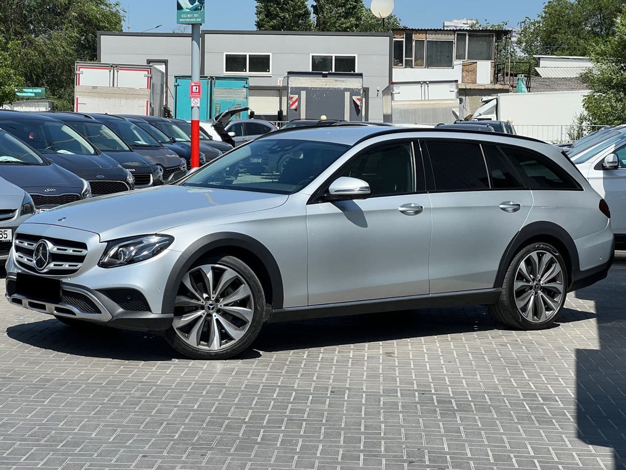 Mercedes E 220 2018 — Миниатюра 3