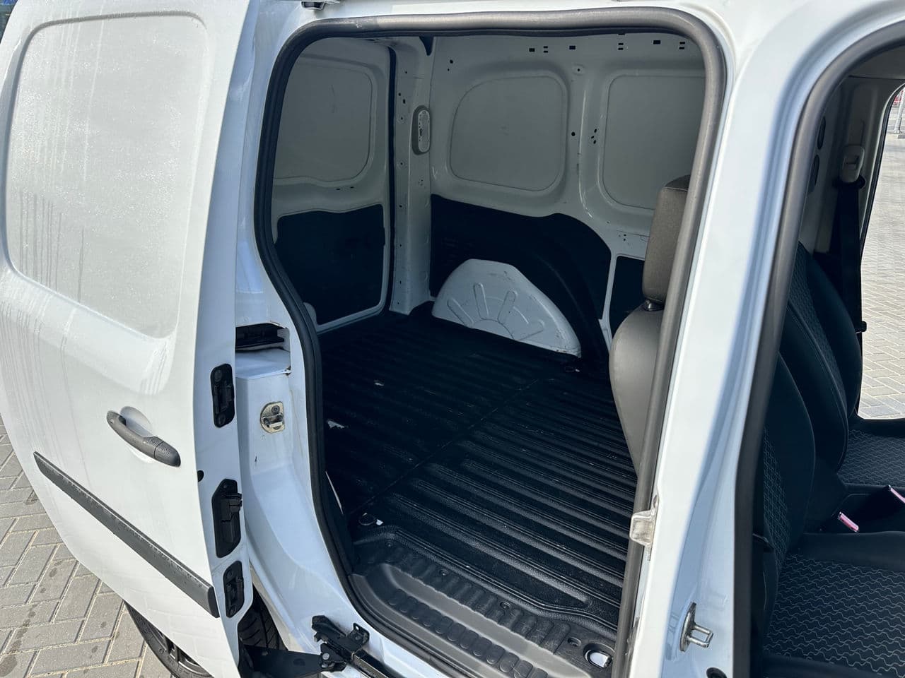 Renault Kangoo 2016 — Миниатюра 12