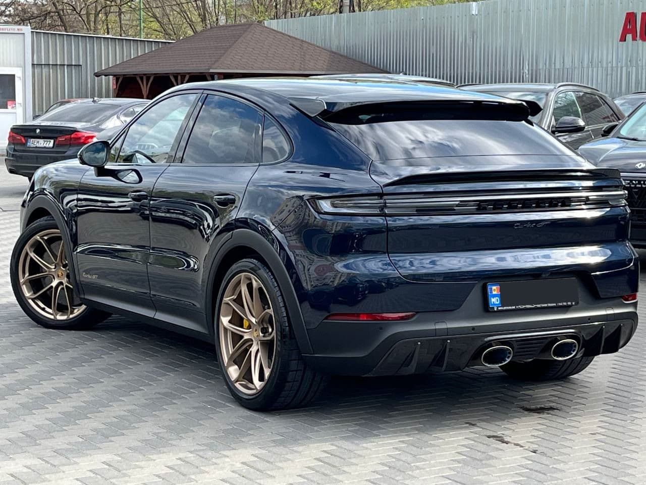 2023 Porsche Cayenne Turbo GT Coupe — Miniatură 2