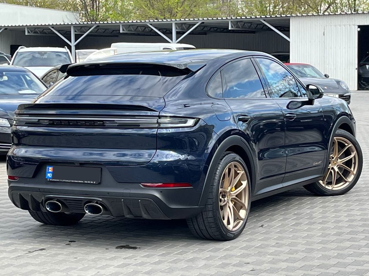 2023 Porsche Cayenne Turbo GT Coupe — Miniatură 4