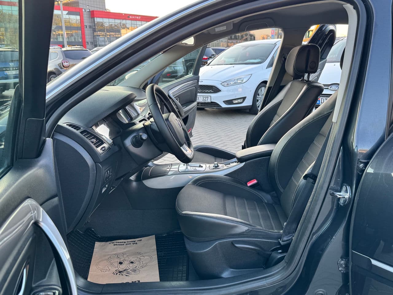 2015 Renault Laguna — Miniatură 5