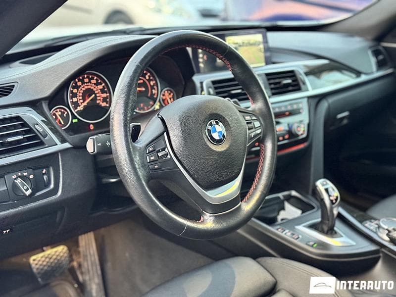 2017 BMW 330 GT — Miniatură 6
