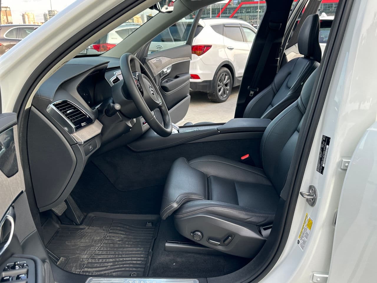 Volvo XC 90 2023 — Миниатюра 5