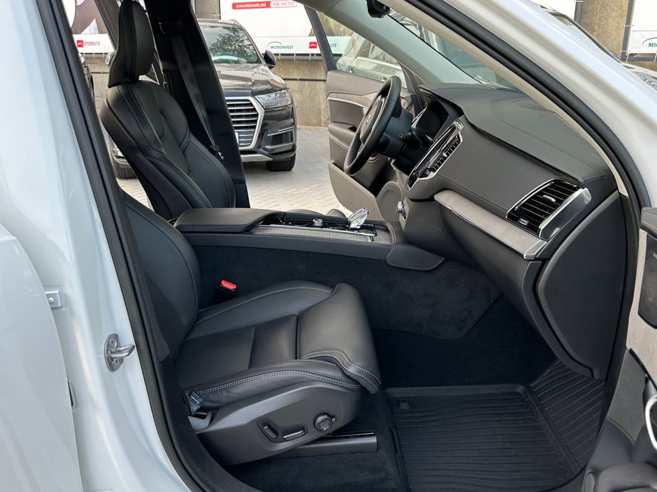 Volvo XC 90 2023 — Миниатюра 18