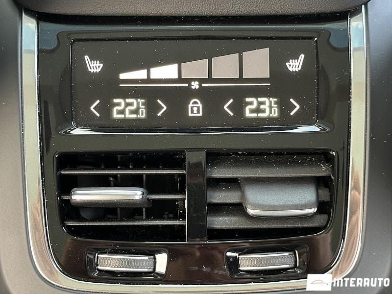 Volvo XC 90 2023 — Миниатюра 25