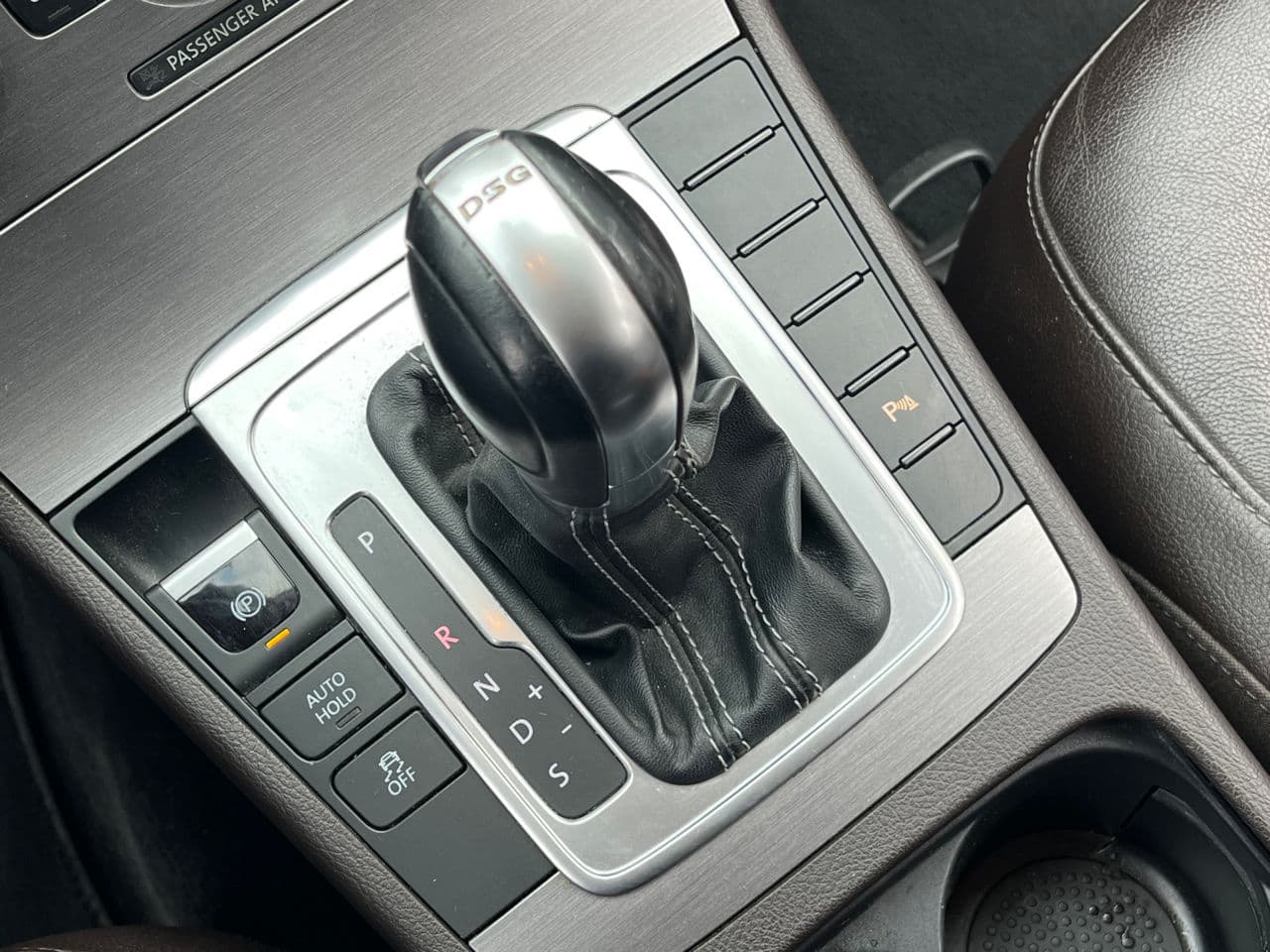 2014 Volkswagen Passat — Miniatură 15