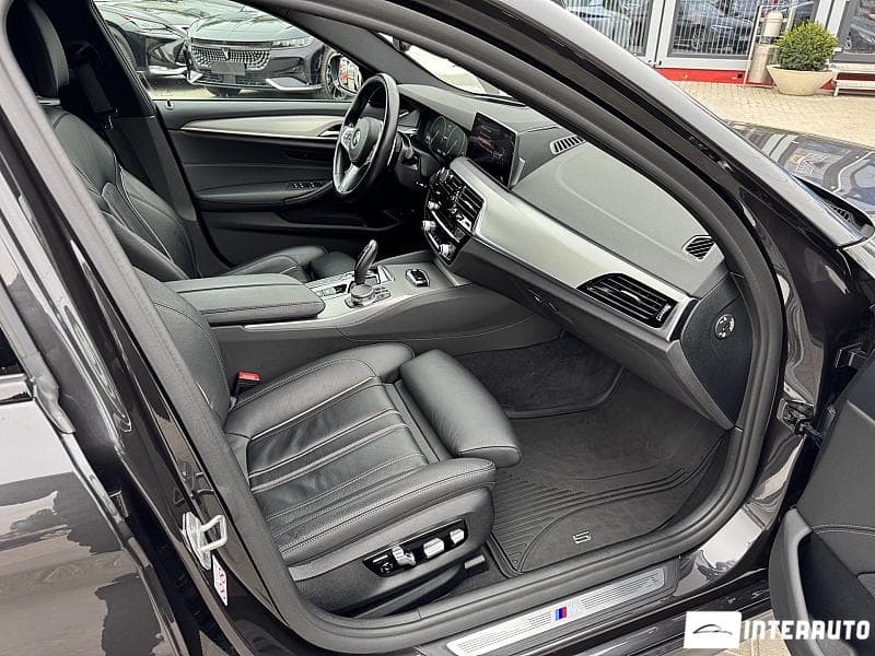2018 BMW 530e — Miniatură 23